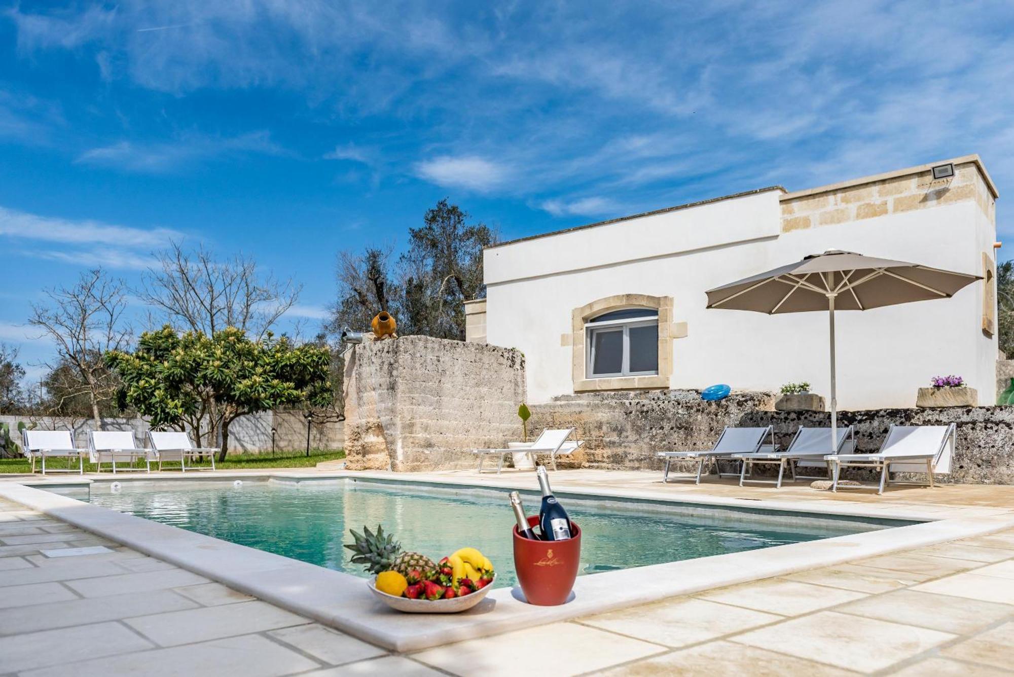 Villa Enea Poggiardo Exteriör bild